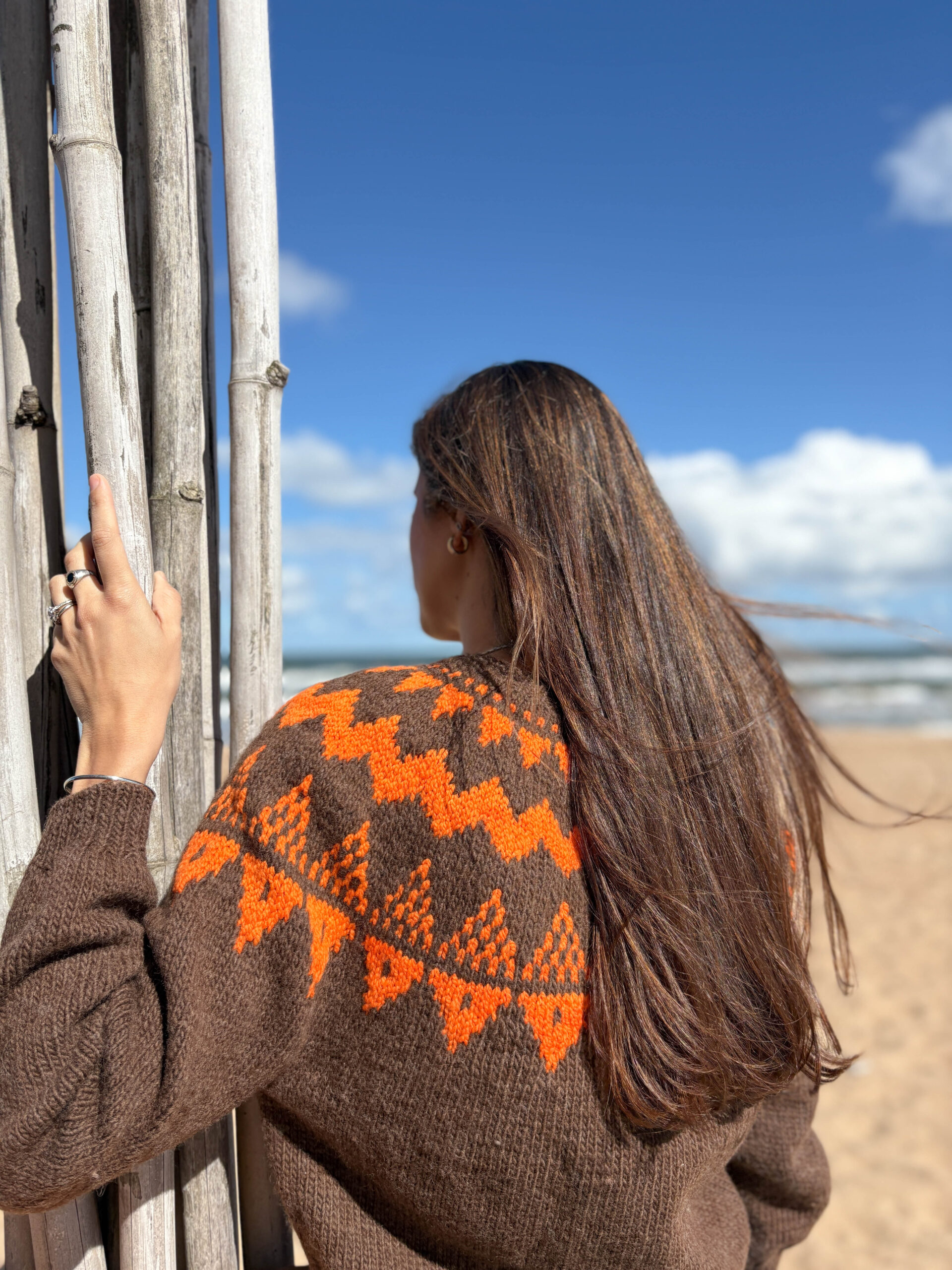 Sweater Chocolate y Naranja - Imagen 3